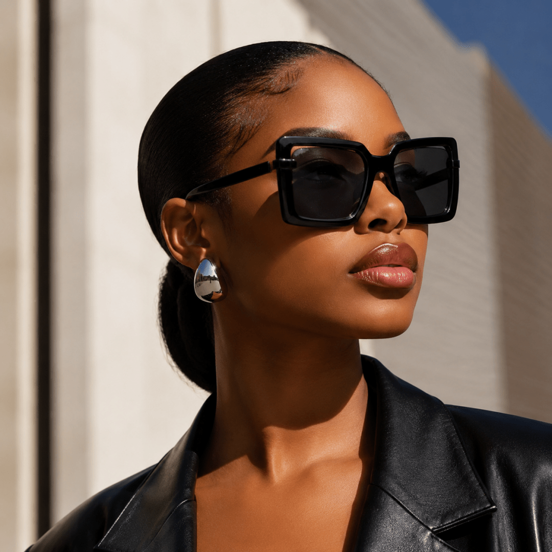 Pair Of Women's Oversized Blac - Street Fashion Photoshoot ulasan dan harga