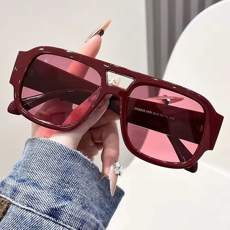 Unisex Burgundy Square Double  - Street Fashion Photoshoot ulasan dan harga