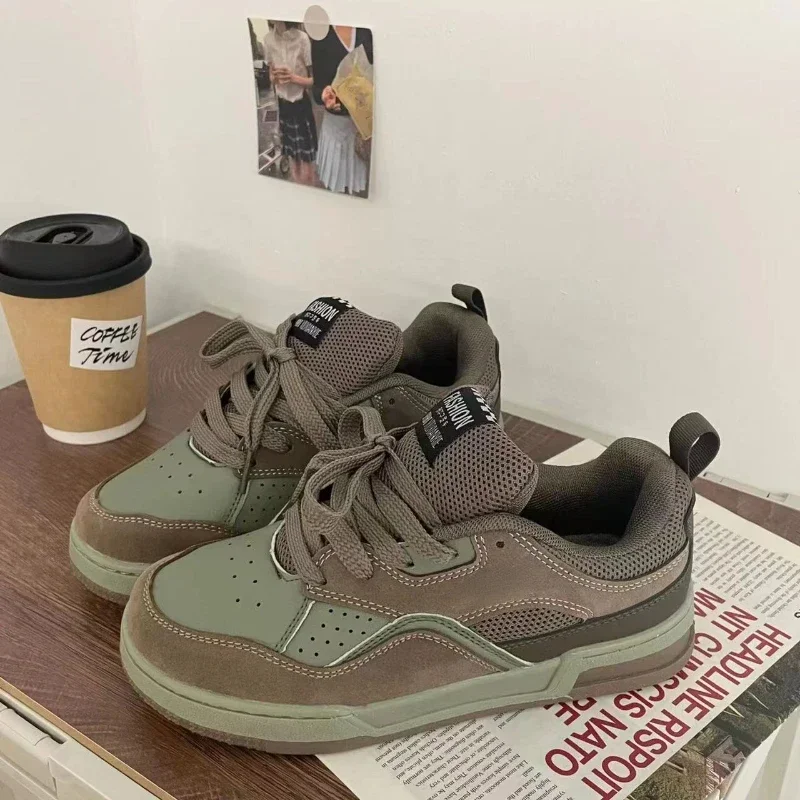 Fashion Vintage Sneakers Men A - Street Fashion Walk ulasan dan harga