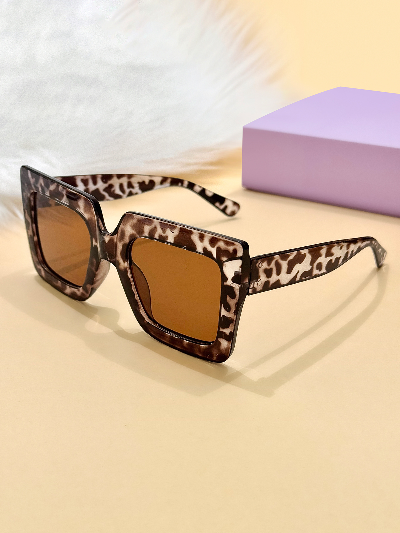 1Pc Niche Trendy Light Leopard - Street Fashion Photoshoot ulasan dan harga