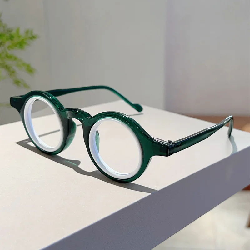 Vintage Round Two-Tone Eyeglas - Street Fashion Photoshoot ulasan dan harga