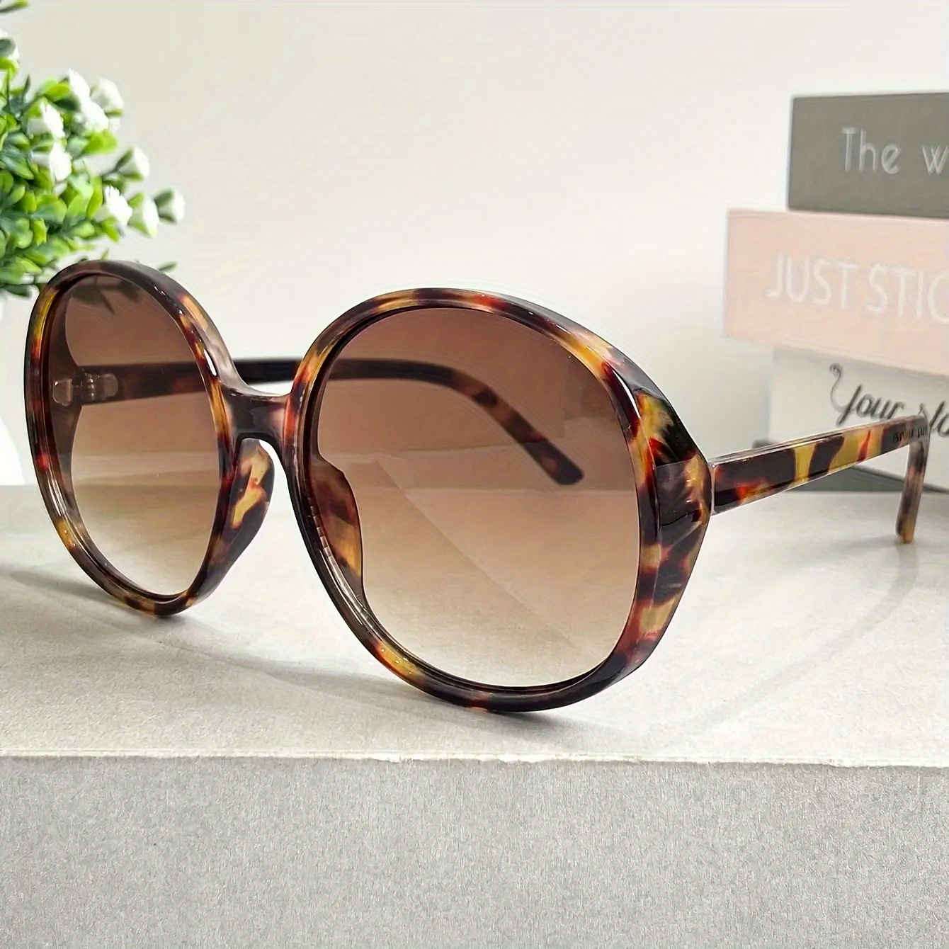Oversized Retro Circular Glass - Urban Street Fashion Photography ulasan dan harga