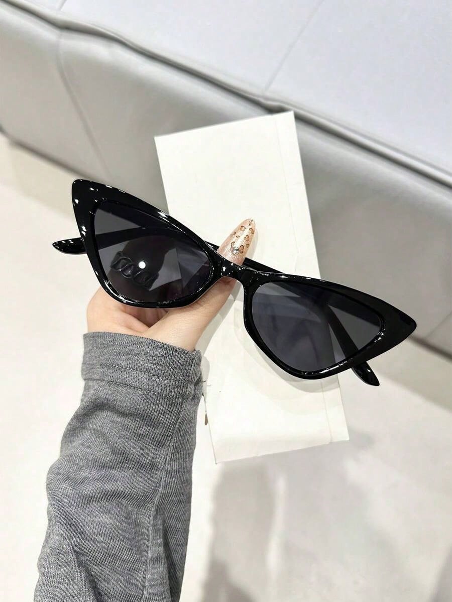 Pair Of Women's Retro Black Ca - Street Fashion Photoshoot ulasan dan harga